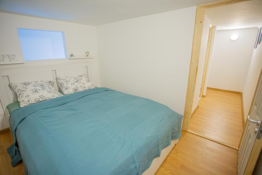 Cosy Gallery Flat In Akacfa St. Budapest Luaran gambar