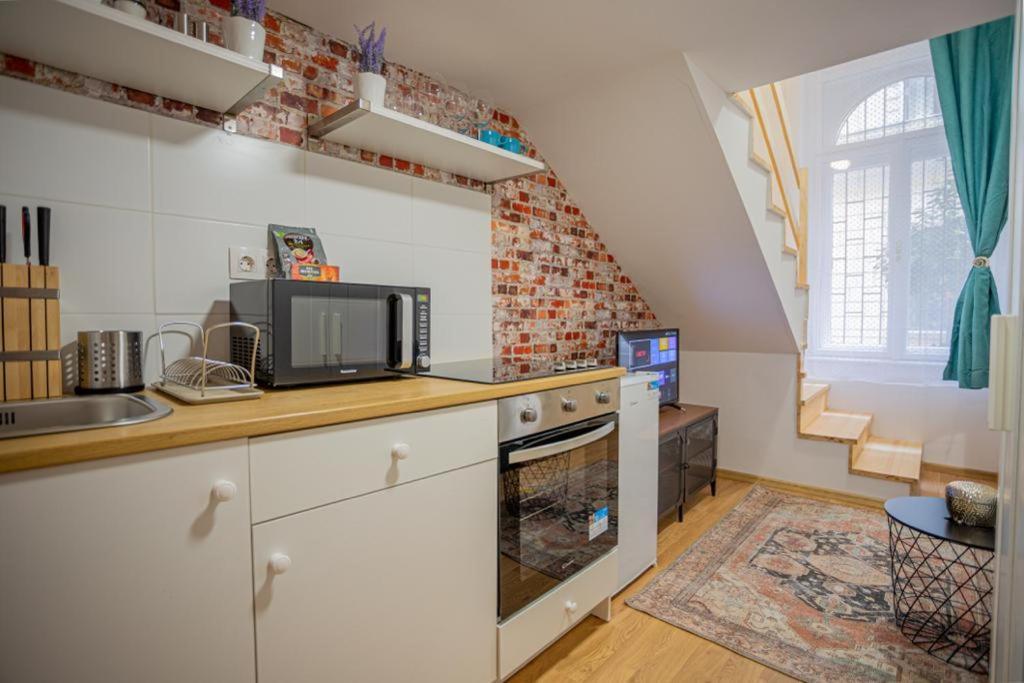Cosy Gallery Flat In Akacfa St. Budapest Luaran gambar